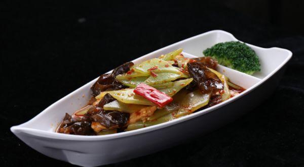 杏鲍菇凉拌新食谱，探索变化，成就感的魔力之道